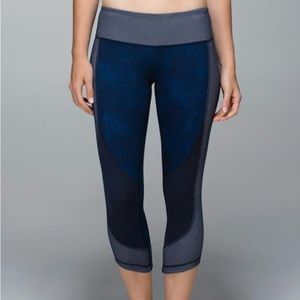 Lululemon Size 8 Wunder Under Crop Sashiko Inkwell leggings 6